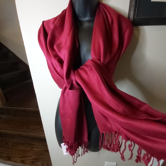 Rose Club Fashion Scarf - Picture 2 of 10